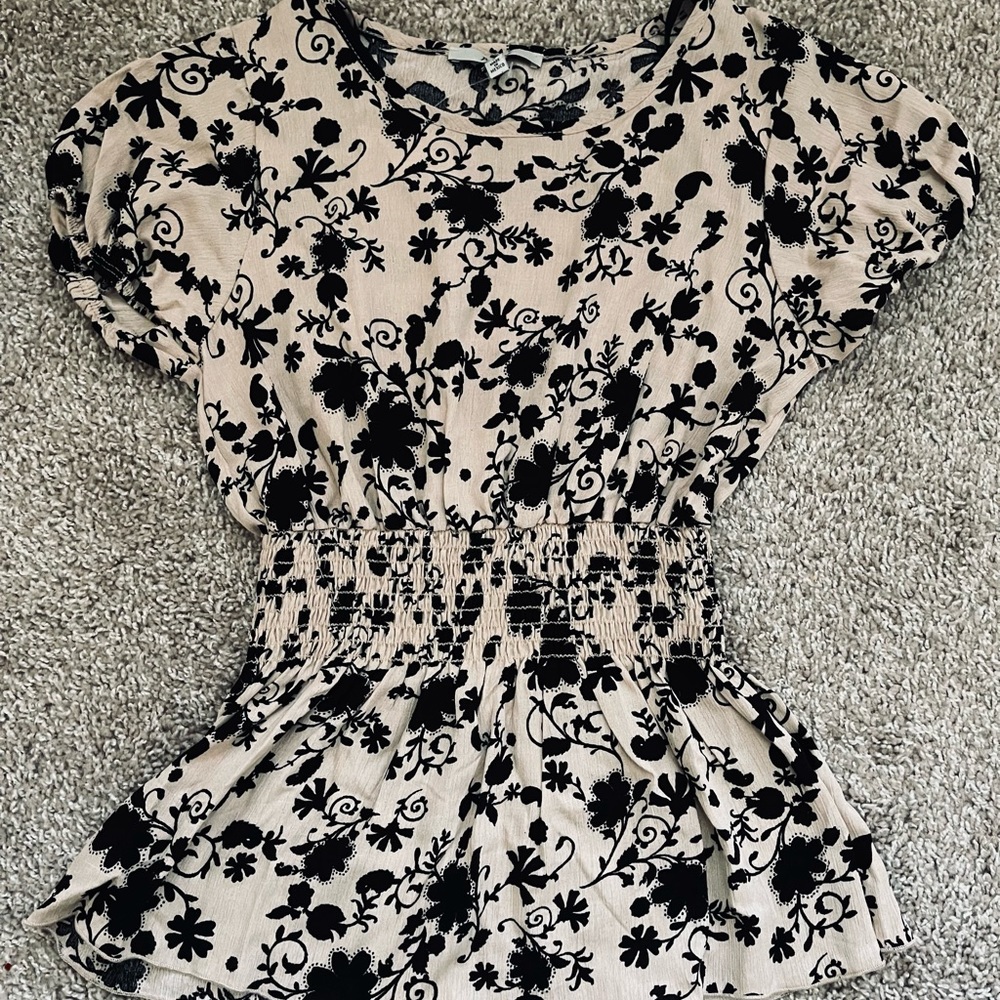 NWT BROWN FLORAL TOP SIZE S